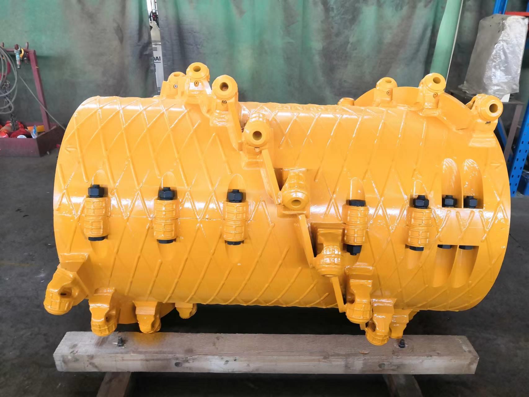 三个黑人玩一个女4P文