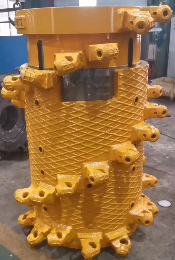 三个黑人玩一个女4P文